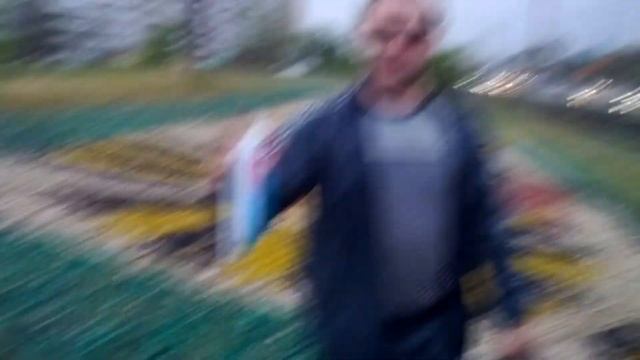 В Волгограде написали Обращение к Властям на Ж\Б плите смотреть онлайн