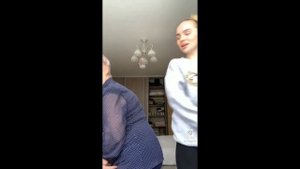 БАБУШКА И ТАНЕЦ ПОПЫ