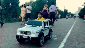 Денис буксирует машину подружки