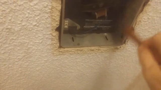 How to Fix a Noisy Bathroom Exhaust Fan смотреть онлайн