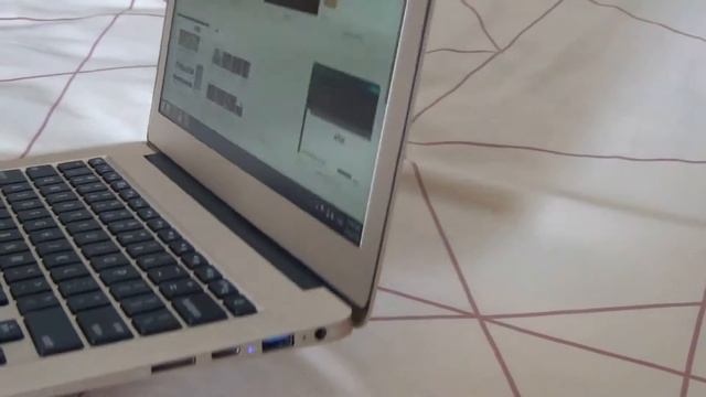 Chinese noname copy of Macbook Air смотреть онлайн