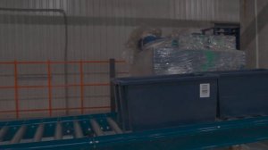 Работа конвейера на складе Озон