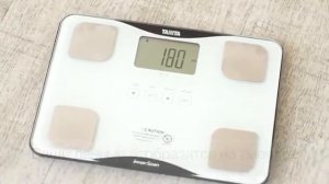 BC-718 запоминает четырех человек, которые регулярно встают на весы.