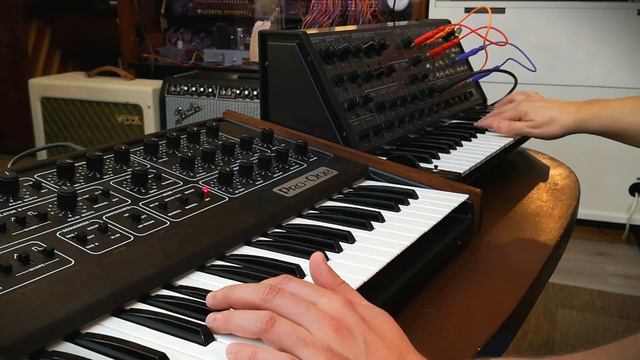 Running Sequential Circuits Pro-One through a Korg MS-20 смотреть онлайн