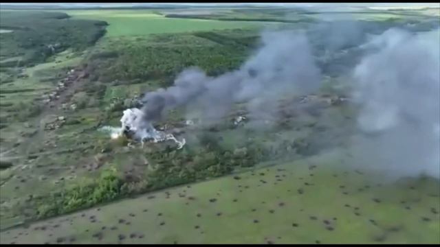 Горячий Изюм ТОЧНОЕ ПОПАДАНИЕ. И еще один склад боеприпасов РФ смотреть онлайн