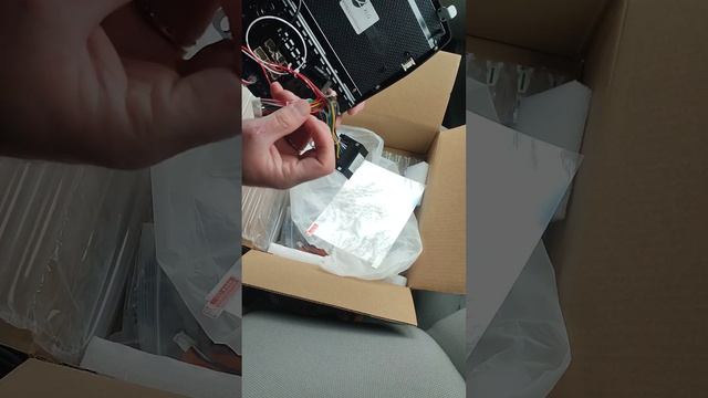 Распаковка мультимедия "Tesla" для Chevrolet Orlando. смотреть онлайн