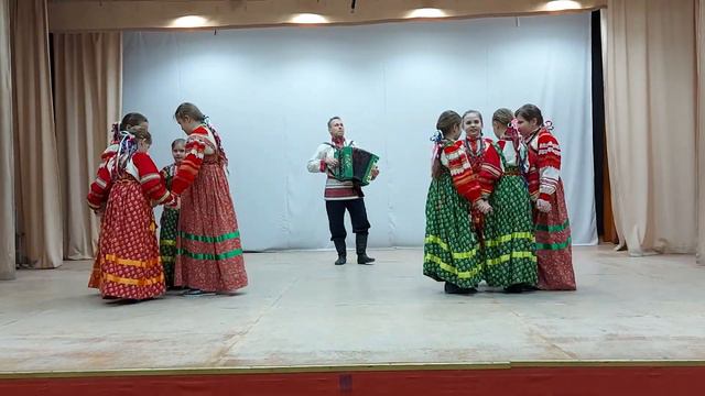 Образцовый детский фольклорный ансамбль "Горница" младший состав смотреть онлайн