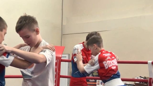 Боксеры школы олимпийского резерва переехали в новый спортивный зал смотреть онлайн
