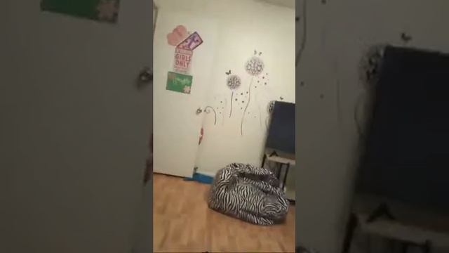 I Feel Like I Feel Like I'm Going To Sneeze смотреть онлайн