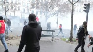 Париж,стычки с полицией 24 декабря 2022