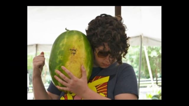 КАК ВЫБРАТЬ ИДЕАЛЬНЫЙ АРБУЗ! САМЫЙ ВКУСНЫЙ И СЛАДКИЙ! смотреть онлайн