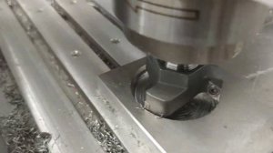 Эксперимент по расточке 59 - 60.54мм отверстия китайским шпинделем