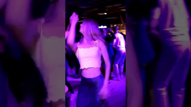 Бачата в Ночном клубе смотреть онлайн