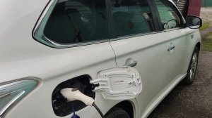 Время зарядки Outlander Phev