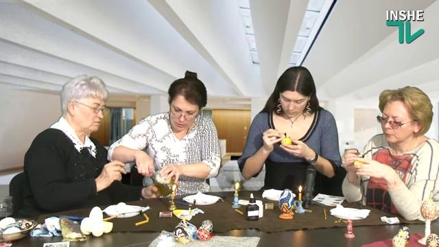 Расписываем яйца к Пасхе смотреть онлайн