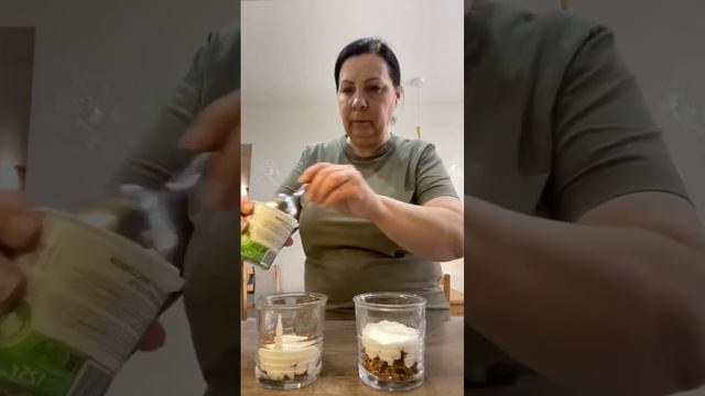 С вечера готовлю завтрак , рецепт гранолы вы можете посмотреть 👇 смотреть онлайн