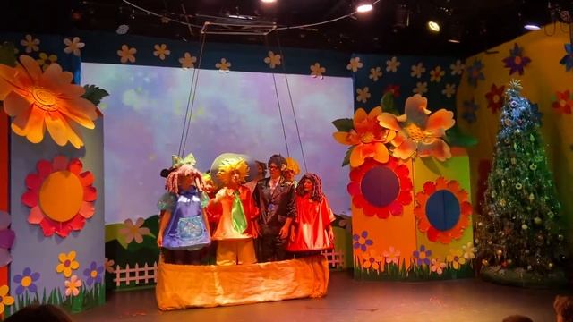 НЕЗНАЙКА И ЕГО ДРУЗЬЯ или Новый год в Цветочном Городе смотреть онлайн