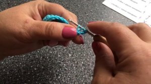 Учимся вязать крючком. Урок 8. Скрещенные столбики с накидами