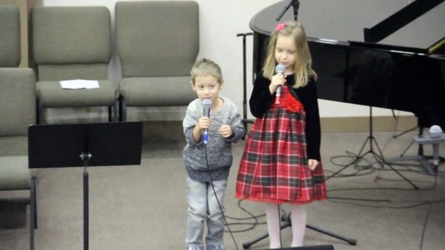 Псалом «Звёздочки ярко сияли / Младенец Иисус рождён был в ту ночь» Рождество, 2018 смотреть онлайн