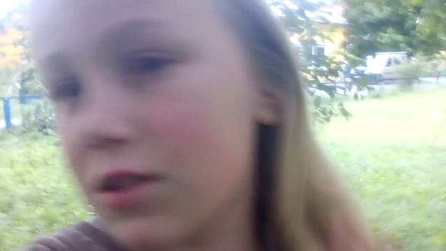 ВЛОГ моя подруга і гніздо з пташками за будинком