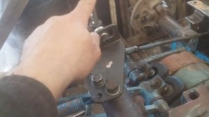 Востановление МТЗ-82 ч. 14 установка крышки КПП нового образца