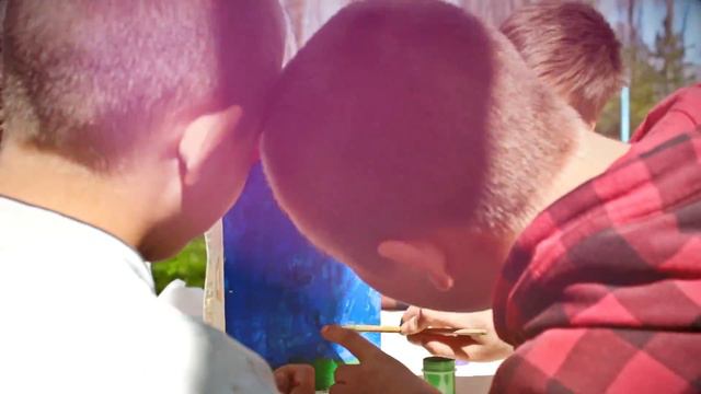Фарбували шпаківні з дітками в санаторії "Барвінок"