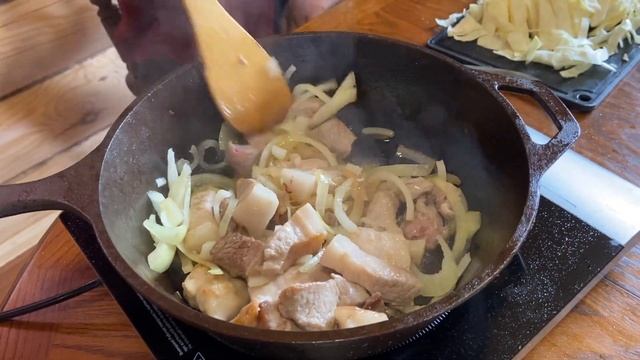 ТУШЕНАЯ КАПУСТА С МЯСОМ В СОЕВОМ СОУСЕ - пальчики оближете! смотреть онлайн
