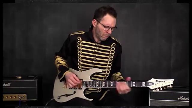 Ibanez PGM333 Electric Guitar - Paul Gilbert 30th Anniversary смотреть онлайн