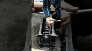 Сборка дизельного двигателя R2.Протяжка бугелей.