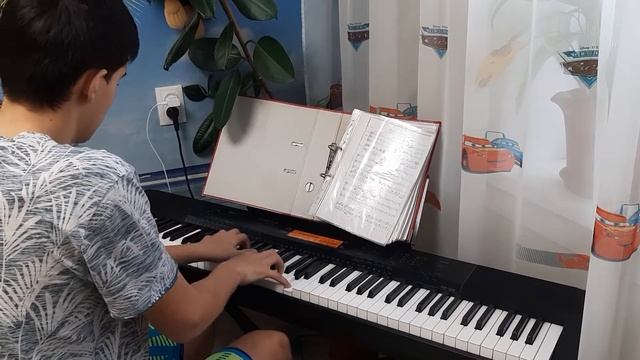 В лесу родилась ёлочка,очень красивая обработка./Михаил Гусарев смотреть онлайн