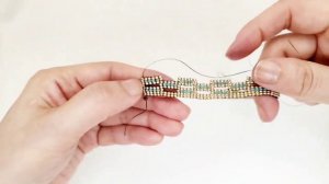 Как сделать плетеный браслет из бисера