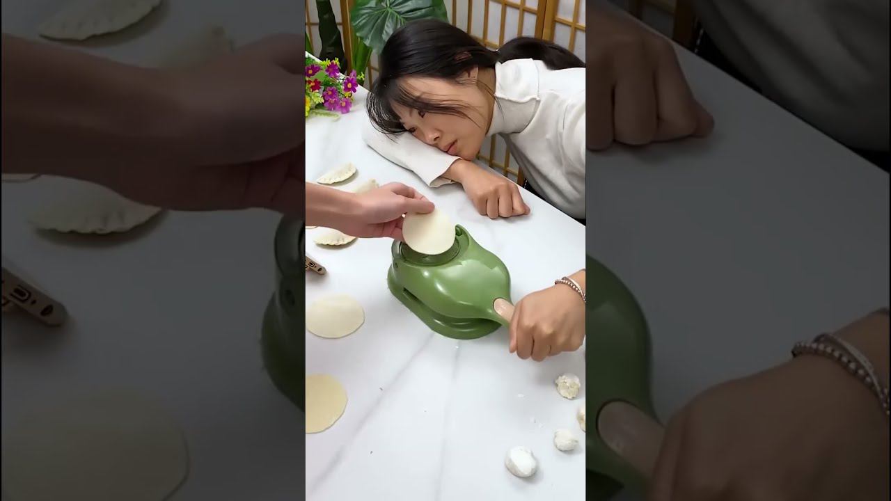Ручная машина для изготовления пельменейTool Items!Manual machine for making dumplings#shorts смотреть онлайн