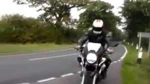 Moto Guzzi 1200 Sport vs BMW R1200R