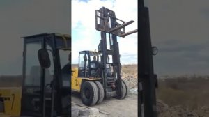 Вилочный погрузчик Львовский 12,5 тонн