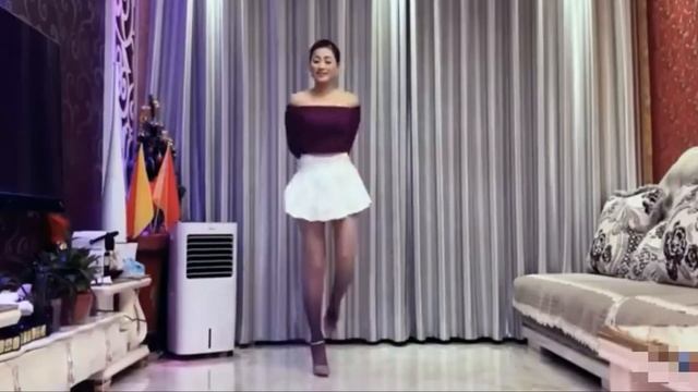 "Schuffle танцует Цинцин. ❤ Поёт мальчик Элнар Дайыр". ?Фильм 6-й из цикла "Еще раз, по наст...!" смотреть онлайн