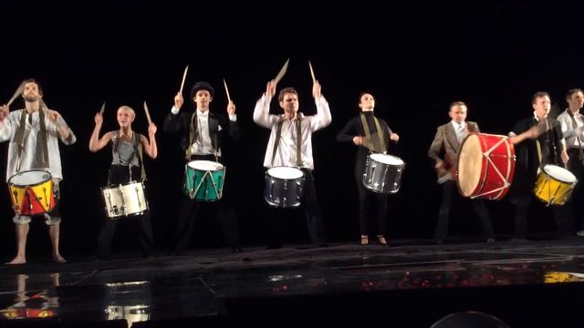 "Барабаны в ночи" (поклоны) смотреть онлайн