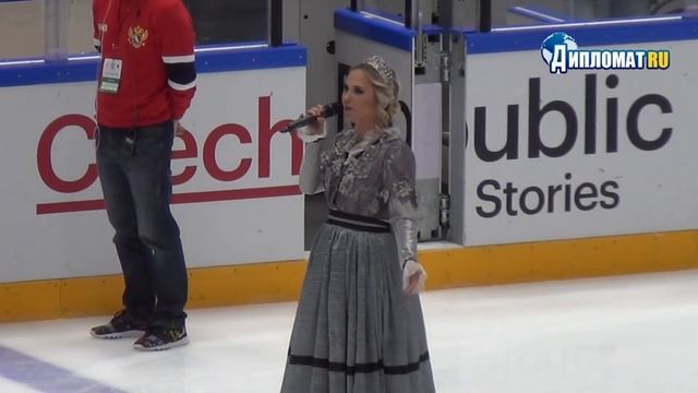 Пелагея исполнила гимн России