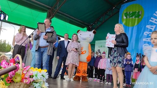 ХОДУЛИСТЫ, МЕДВЕДИ И «МИНИ-МИСС ВИЛЕЙКА». СМОТРИТЕ, КАК ПРОШЕЛ ПРАЗДНИК ДЕТСТВА И СЕМЬИ смотреть онлайн