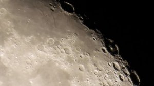 The Moon on the Night of Nov. 10, 2022: Nikon P1000