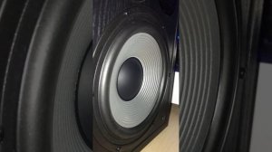 Edifier R2850DB "bass test" No1