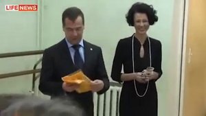 Медведев танцует (Dance by Medvedev)