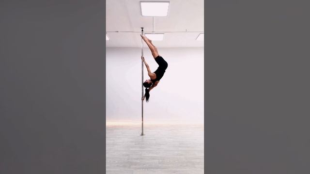 Силовой выход во флажок через Iron-X (х-флаг). Pole-dance