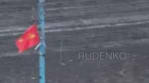 Бойцы 114-й бригады 1-го армейского корпуса водрузили Знамя Победы на стелу «Авдеевка»