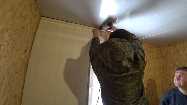 Ремонт Кухни в Доме у Дяди Юры / Отделываем Стены ДВП Панелями / Весёлый Выпуск смотреть онлайн