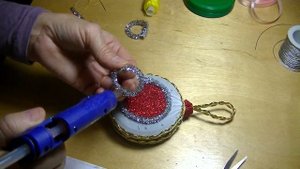 НОВОГОДНИЕ ИГРУШКИ ИЗ КРЫШЕК ОТ БАНОК)) ИГРУШКИ НА ЁЛКУ СВОИМИ РУКАМИ)))