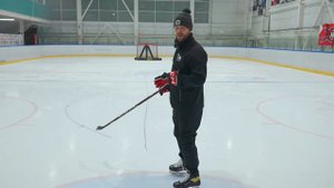 ТЕХНИКА КАТАНИЯ СПИНОЙ ВПЕРЕД В ХОККЕЕ «ПРОКАТ НА ВНУТРЕННИХ РЕБРАХ СПИНОЙ»