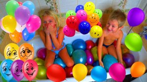 Прыгаем в полной ванне с шариками с водой и стараемся их лопнуть ;))