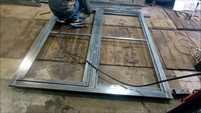 СОВРЕМЕННЫЕ ВОРОТА ИЗ ПРОФНАСТИЛА. Ворота своими руками!