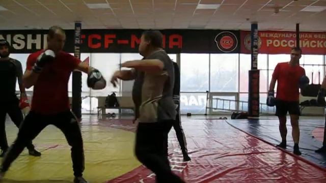 !№2, меня боксера кормят ножки, нет,,,, не из хаша- - свои !!!! ! смотреть онлайн