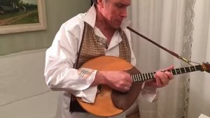 "Течёт река Волга"